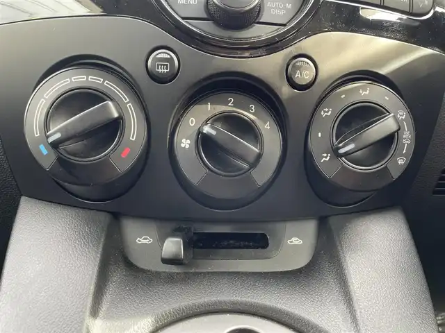 マツダ デミオ 13C 長野県 2014(平26)年 7.8万km アークティックホワイト 取扱説明書/保証書/リモコンキー/パワーウィンドウ/AM/FM/AUX/ドアバイザー/ETC/ハロゲンヘッドライト/純正フロアマット/ECO/スダッドレスタイヤ有