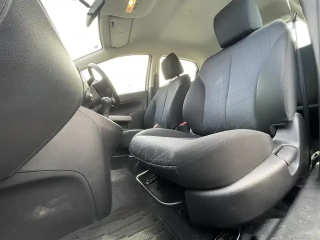 マツダ デミオ 13C 長野県 2014(平26)年 7.8万km アークティックホワイト 取扱説明書/保証書/リモコンキー/パワーウィンドウ/AM/FM/AUX/ドアバイザー/ETC/ハロゲンヘッドライト/純正フロアマット/ECO/スダッドレスタイヤ有