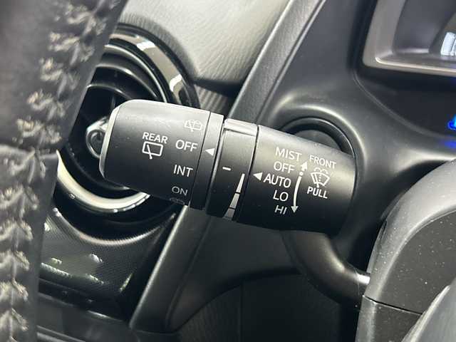 マツダ デミオ 13S 神奈川県 2015(平27)年 4.6万km スモーキーローズマイカ 純正7インチナビ/(Bluetooth/DVD/CD/AM/FM)/衝突被害軽減システム/横滑り防止装置/ETC/アイドリングストップ/LEDヘッドライト/オートライト/ウィンカーミラー/電動格納ミラー/純正15インチAW/プッシュスタート/スマートキー/フロアマット/スペアキー/取扱説明書/保証書