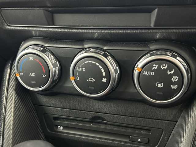 マツダ デミオ 13S 神奈川県 2015(平27)年 4.6万km スモーキーローズマイカ 純正7インチナビ/(Bluetooth/DVD/CD/AM/FM)/衝突被害軽減システム/横滑り防止装置/ETC/アイドリングストップ/LEDヘッドライト/オートライト/ウィンカーミラー/電動格納ミラー/純正15インチAW/プッシュスタート/スマートキー/フロアマット/スペアキー/取扱説明書/保証書