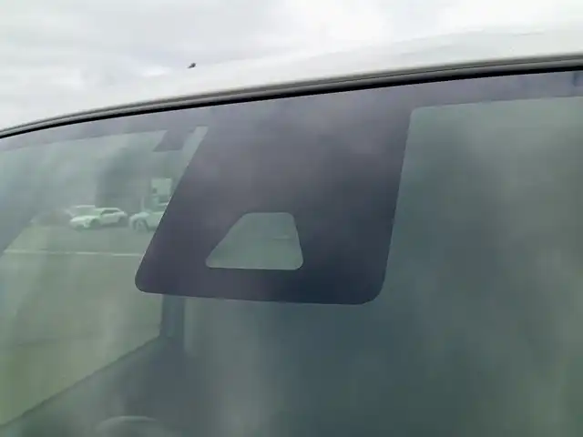 トヨタ ルーミー カスタムG－T 福井県 2017(平29)年 5.9万km パールホワイトⅢ 純正9インチSDナビ（NSZT-Y66T）/・（フルセグTV/CD/DVD/Bluetooth）/バックカメラ/両側パワースライドドア/スマートアシスト/横滑り防止装置/レーンキープアシスト/クルーズコントロール/後部コーナーセンサー/オートLEDライト/純正15インチAW/純正フロアマット