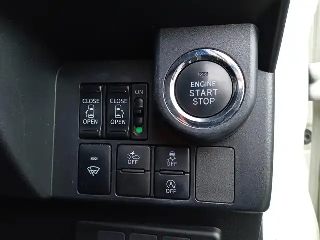 トヨタ ルーミー カスタムG－T 福井県 2017(平29)年 5.9万km パールホワイトⅢ 純正9インチSDナビ（NSZT-Y66T）/・（フルセグTV/CD/DVD/Bluetooth）/バックカメラ/両側パワースライドドア/スマートアシスト/横滑り防止装置/レーンキープアシスト/クルーズコントロール/後部コーナーセンサー/オートLEDライト/純正15インチAW/純正フロアマット