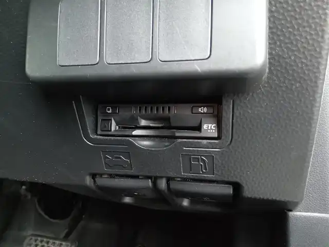 トヨタ ルーミー カスタムG－T 福井県 2017(平29)年 5.9万km パールホワイトⅢ 純正9インチSDナビ（NSZT-Y66T）/・（フルセグTV/CD/DVD/Bluetooth）/バックカメラ/両側パワースライドドア/スマートアシスト/横滑り防止装置/レーンキープアシスト/クルーズコントロール/後部コーナーセンサー/オートLEDライト/純正15インチAW/純正フロアマット