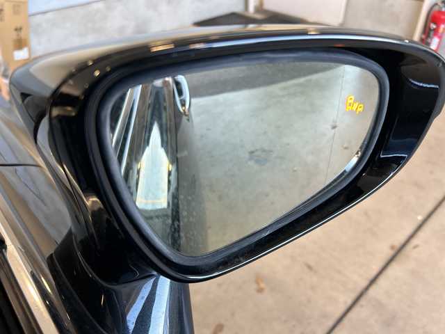 レクサス ＧＳ 300h Fスポーツ 栃木県 2017(平29)年 6万km グラファイトブラックガラスフレーク 純正SDナビ/・Bluetooth CD DVD/・TV フルセグ/・バックカメラ/電動ガラスサンルーフ/オプションエアロ/Fスポーツ専用赤革シート/パワーシート/シートヒーター/シートクーラー/ウェルカムライト/追従式クルーズコントロール/パドルシフト/純正ドライブレコーダー/ETC2.0/衝突被害軽減システム/コーナーセンサー/BSM/レーンキープアシスト/LEDヘッドライト