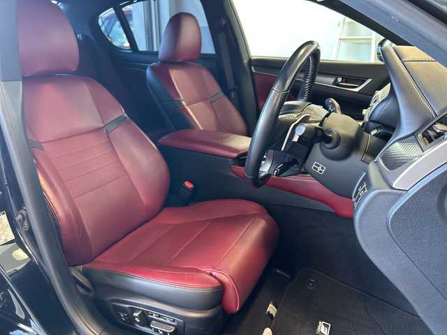 レクサス ＧＳ 300h Fスポーツ 栃木県 2017(平29)年 6万km グラファイトブラックガラスフレーク 純正SDナビ/・Bluetooth CD DVD/・TV フルセグ/・バックカメラ/電動ガラスサンルーフ/オプションエアロ/Fスポーツ専用赤革シート/パワーシート/シートヒーター/シートクーラー/ウェルカムライト/追従式クルーズコントロール/パドルシフト/純正ドライブレコーダー/ETC2.0/衝突被害軽減システム/コーナーセンサー/BSM/レーンキープアシスト/LEDヘッドライト