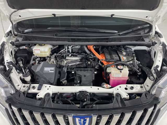 トヨタ エスクァイア ハイブリッド Gi 福岡県 2019(平31)年 3.7万km ホワイトパールクリスタルシャイン ALPINE11インチメモリナビ/・CD/DVD/BT/フルセグTV/・バックモニター/ALPINE12.8インチフリップダウンモニター/トヨタセーフティ/・プリクラッシュセーフティ/・レーンディパーチャーアラート/・先行車発進告知/・パーキングサポートブレーキ/クリアランスソナー/社外19インチアルミホイール/純正ダイナミックエアロ/TEIN車高調/両側パワースライドドア/革シート/・シートヒーター（D/N)/革巻きステアリング/・ステアリングリモコン/ドライブレコーダー前後/ETC/オートライト/・LEDヘッドライト/・フォグランプ