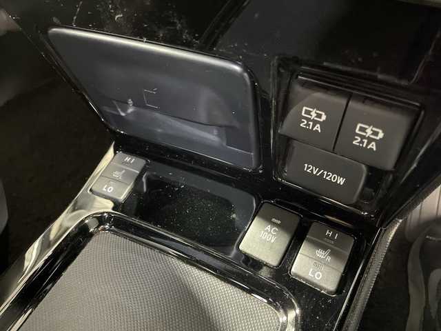 トヨタ エスクァイア ハイブリッド Gi 福岡県 2019(平31)年 3.7万km ホワイトパールクリスタルシャイン ALPINE11インチメモリナビ/・CD/DVD/BT/フルセグTV/・バックモニター/ALPINE12.8インチフリップダウンモニター/トヨタセーフティ/・プリクラッシュセーフティ/・レーンディパーチャーアラート/・先行車発進告知/・パーキングサポートブレーキ/クリアランスソナー/社外19インチアルミホイール/純正ダイナミックエアロ/TEIN車高調/両側パワースライドドア/革シート/・シートヒーター（D/N)/革巻きステアリング/・ステアリングリモコン/ドライブレコーダー前後/ETC/オートライト/・LEDヘッドライト/・フォグランプ