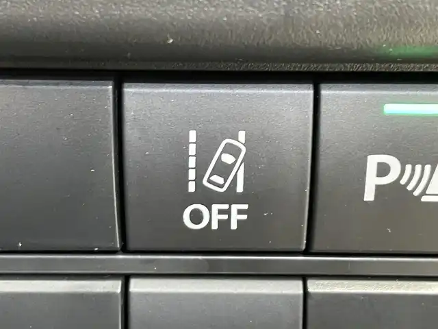 スズキ ソリオ HV MG 岩手県 2025(令7)年 1.6万km スターシルバーメタリック ４WD/スズキセーフティサポート/デュアルセンサーブレーキサポート２/車線逸脱抑制機能/アダプティブクルーズコントロール/車線維持支援機能/標識認識機能/先行車・青信号発信お知らせ/誤発進抑制機能/低速時ブレーキアシスト/パーキングセンサー/横滑り防止装置/アイドリングストップ/オートライト/ヘッドライトレベライザー/助手席アンダーボックス/社外ナビ/ワンセグTV/15インチスチールホイール/純正ホイールキャップ