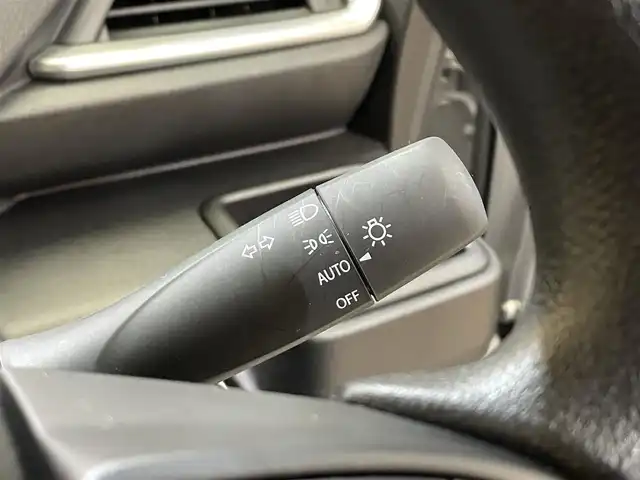 スズキ ソリオ HV MG 岩手県 2025(令7)年 1.6万km スターシルバーメタリック ４WD/スズキセーフティサポート/デュアルセンサーブレーキサポート２/車線逸脱抑制機能/アダプティブクルーズコントロール/車線維持支援機能/標識認識機能/先行車・青信号発信お知らせ/誤発進抑制機能/低速時ブレーキアシスト/パーキングセンサー/横滑り防止装置/アイドリングストップ/オートライト/ヘッドライトレベライザー/助手席アンダーボックス/社外ナビ/ワンセグTV/15インチスチールホイール/純正ホイールキャップ