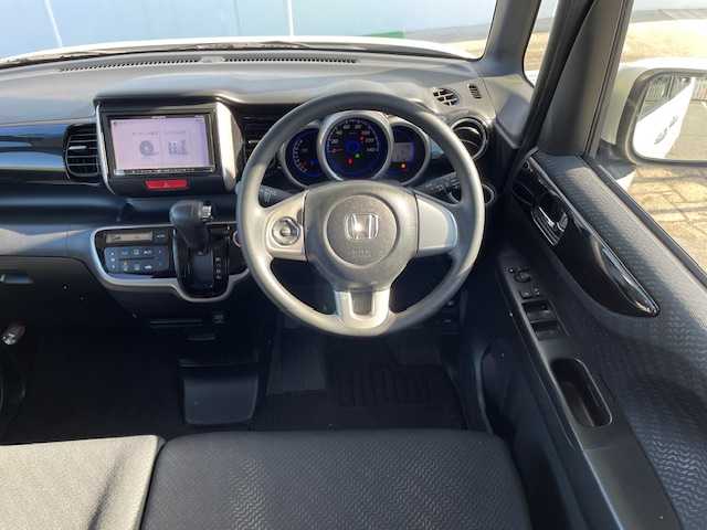 ホンダ Ｎ ＢＯＸ カスタム G Lパッケージ 富山県 2013(平25)年 7.6万km プレミアムホワイトパール (株)IDOMが運営する【じしゃロン富山店】の自社ローン対象車両になります。こちらは現金ご利用時の価格です。自社ローンご希望の方は別途その旨お申付け下さい。/メモリナビ/FM/AM/フルセグ/SD/Bluetooth/ETC/片側パワースライドドア/横滑り防止装置/HIDヘッドライト/オートライト/フォグランプ/ドアバイザー/スマートキー/プッシュスタート/スペアキー1本/取説