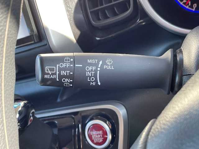 ホンダ Ｎ ＢＯＸ カスタム G Lパッケージ 富山県 2013(平25)年 7.6万km プレミアムホワイトパール (株)IDOMが運営する【じしゃロン富山店】の自社ローン対象車両になります。こちらは現金ご利用時の価格です。自社ローンご希望の方は別途その旨お申付け下さい。/メモリナビ/FM/AM/フルセグ/SD/Bluetooth/ETC/片側パワースライドドア/横滑り防止装置/HIDヘッドライト/オートライト/フォグランプ/ドアバイザー/スマートキー/プッシュスタート/スペアキー1本/取説