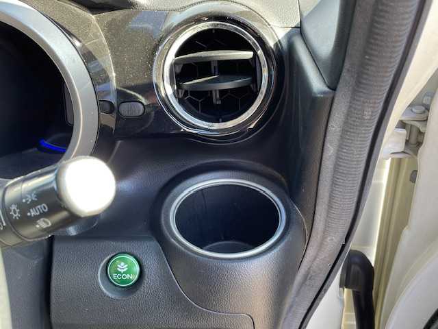 ホンダ Ｎ ＢＯＸ カスタム G Lパッケージ 富山県 2013(平25)年 7.6万km プレミアムホワイトパール (株)IDOMが運営する【じしゃロン富山店】の自社ローン対象車両になります。こちらは現金ご利用時の価格です。自社ローンご希望の方は別途その旨お申付け下さい。/メモリナビ/FM/AM/フルセグ/SD/Bluetooth/ETC/片側パワースライドドア/横滑り防止装置/HIDヘッドライト/オートライト/フォグランプ/ドアバイザー/スマートキー/プッシュスタート/スペアキー1本/取説