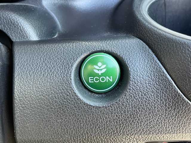 ホンダ Ｎ ＢＯＸ カスタム G Lパッケージ 富山県 2013(平25)年 7.6万km プレミアムホワイトパール (株)IDOMが運営する【じしゃロン富山店】の自社ローン対象車両になります。こちらは現金ご利用時の価格です。自社ローンご希望の方は別途その旨お申付け下さい。/メモリナビ/FM/AM/フルセグ/SD/Bluetooth/ETC/片側パワースライドドア/横滑り防止装置/HIDヘッドライト/オートライト/フォグランプ/ドアバイザー/スマートキー/プッシュスタート/スペアキー1本/取説