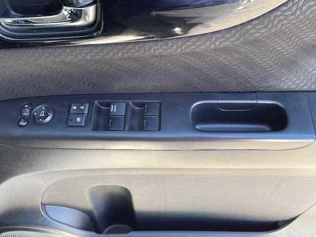 ホンダ Ｎ ＢＯＸ カスタム G Lパッケージ 富山県 2013(平25)年 7.6万km プレミアムホワイトパール (株)IDOMが運営する【じしゃロン富山店】の自社ローン対象車両になります。こちらは現金ご利用時の価格です。自社ローンご希望の方は別途その旨お申付け下さい。/メモリナビ/FM/AM/フルセグ/SD/Bluetooth/ETC/片側パワースライドドア/横滑り防止装置/HIDヘッドライト/オートライト/フォグランプ/ドアバイザー/スマートキー/プッシュスタート/スペアキー1本/取説