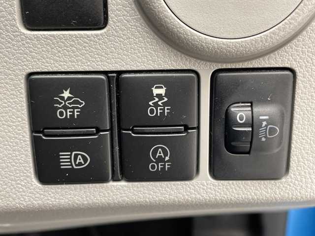 トヨタ ピクシスエポック X SAⅢ 愛知県 2018(平30)年 3.2万km スプラッシュブルーメタリック オーディオプレイヤー　/コーナーセンサー　/ＬＥＤヘッドライト　/レーンキープアシスト　/オートマチックハイビーム　/衝突被害軽減装置　/ＣＤ　/リモコンキー　/純正フロアマット　/横滑り防止装置　/アイドリングストップ