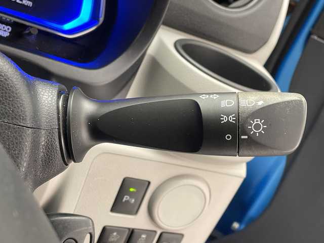 トヨタ ピクシスエポック X SAⅢ 愛知県 2018(平30)年 3.2万km スプラッシュブルーメタリック オーディオプレイヤー　/コーナーセンサー　/ＬＥＤヘッドライト　/レーンキープアシスト　/オートマチックハイビーム　/衝突被害軽減装置　/ＣＤ　/リモコンキー　/純正フロアマット　/横滑り防止装置　/アイドリングストップ