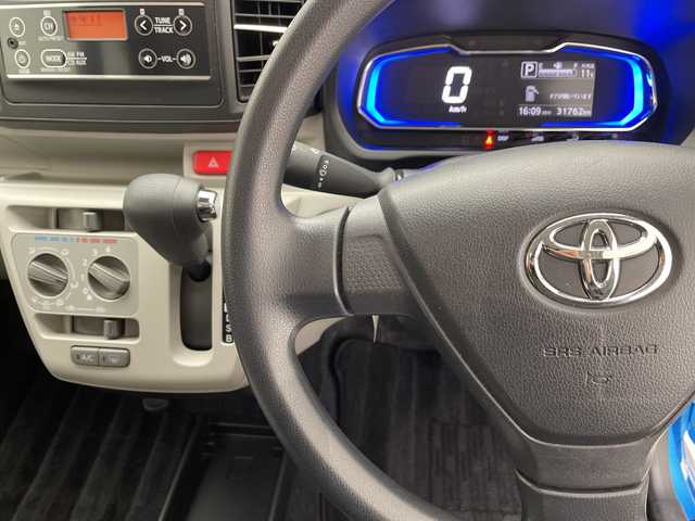 トヨタ ピクシスエポック X SAⅢ 愛知県 2018(平30)年 3.2万km スプラッシュブルーメタリック オーディオプレイヤー　/コーナーセンサー　/ＬＥＤヘッドライト　/レーンキープアシスト　/オートマチックハイビーム　/衝突被害軽減装置　/ＣＤ　/リモコンキー　/純正フロアマット　/横滑り防止装置　/アイドリングストップ