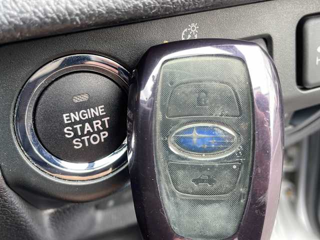 スバル ＷＲＸ Ｓ４ 2．0GT‐S アイサイト 山口県 2015(平27)年 7.2万km アイスシルバーメタリック STIエアロパッケージ/社外SDナビ【CN-RA07D】/・フルセグテレビ/・CD/DVD/Bluetooth/・AM/FM/SD/iPod/USB/・MEMORY MUSIC/バックカメラ/ETC/前後ドライブレコーダー一体型デジタルインナーミラー/プッシュスタート/スマートキー/電動パーキングブレーキ/シガーソケット/USB入力端子×2/アイサイト/・プリクラッシュブレーキ/・前側方プリクラッシュブレーキ/・緊急時プリクラッシュステアリング/・後退時ブレーキアシスト/・AT誤発進抑制制御/・AT誤後進抑制制御/・ツーリングアシスト/・全車速追従機能付クルーズコントロール/・定速クルーズコントロール/・車線逸脱抑制/・車線逸脱警報/・ふらつき警報/・先行車発進お知らせ機能/・青信号お知らせ機能/純正18インチAW