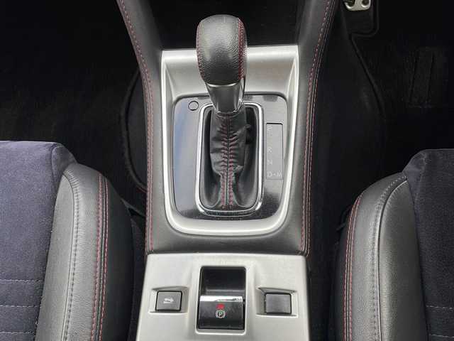 スバル ＷＲＸ Ｓ４ 2．0GT‐S アイサイト 山口県 2015(平27)年 7.2万km アイスシルバーメタリック STIエアロパッケージ/社外SDナビ【CN-RA07D】/・フルセグテレビ/・CD/DVD/Bluetooth/・AM/FM/SD/iPod/USB/・MEMORY MUSIC/バックカメラ/ETC/前後ドライブレコーダー一体型デジタルインナーミラー/プッシュスタート/スマートキー/電動パーキングブレーキ/シガーソケット/USB入力端子×2/アイサイト/・プリクラッシュブレーキ/・前側方プリクラッシュブレーキ/・緊急時プリクラッシュステアリング/・後退時ブレーキアシスト/・AT誤発進抑制制御/・AT誤後進抑制制御/・ツーリングアシスト/・全車速追従機能付クルーズコントロール/・定速クルーズコントロール/・車線逸脱抑制/・車線逸脱警報/・ふらつき警報/・先行車発進お知らせ機能/・青信号お知らせ機能/純正18インチAW