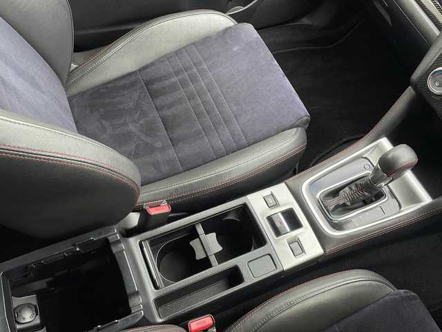 スバル ＷＲＸ Ｓ４ 2．0GT‐S アイサイト 山口県 2015(平27)年 7.2万km アイスシルバーメタリック STIエアロパッケージ/社外SDナビ【CN-RA07D】/・フルセグテレビ/・CD/DVD/Bluetooth/・AM/FM/SD/iPod/USB/・MEMORY MUSIC/バックカメラ/ETC/前後ドライブレコーダー一体型デジタルインナーミラー/プッシュスタート/スマートキー/電動パーキングブレーキ/シガーソケット/USB入力端子×2/アイサイト/・プリクラッシュブレーキ/・前側方プリクラッシュブレーキ/・緊急時プリクラッシュステアリング/・後退時ブレーキアシスト/・AT誤発進抑制制御/・AT誤後進抑制制御/・ツーリングアシスト/・全車速追従機能付クルーズコントロール/・定速クルーズコントロール/・車線逸脱抑制/・車線逸脱警報/・ふらつき警報/・先行車発進お知らせ機能/・青信号お知らせ機能/純正18インチAW