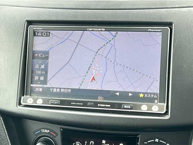 スズキ スイフト スポーツ 石川県 2015(平27)年 7万km スノーホワイトパール 社外SDナビ〔AVIC-MRZ099〕/（CD/DVD/BT/フルセグ/USB/iPod）/バックカメラ/クルーズコントロール/HIDオートライト/社外17インチAW/前後ドライブレコーダー（ZDR-015）/パドルシフト/ステアリングスイッチ/横滑り防止装置/スマートキー/ビルトインETC/革巻いステアリング