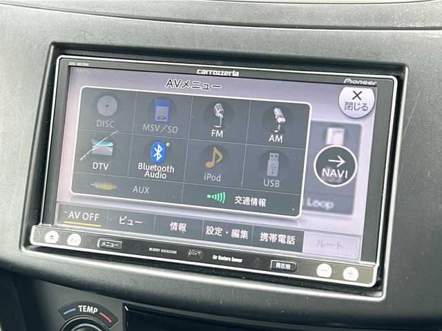 スズキ スイフト スポーツ 石川県 2015(平27)年 7万km スノーホワイトパール 社外SDナビ〔AVIC-MRZ099〕/（CD/DVD/BT/フルセグ/USB/iPod）/バックカメラ/クルーズコントロール/HIDオートライト/社外17インチAW/前後ドライブレコーダー（ZDR-015）/パドルシフト/ステアリングスイッチ/横滑り防止装置/スマートキー/ビルトインETC/革巻いステアリング