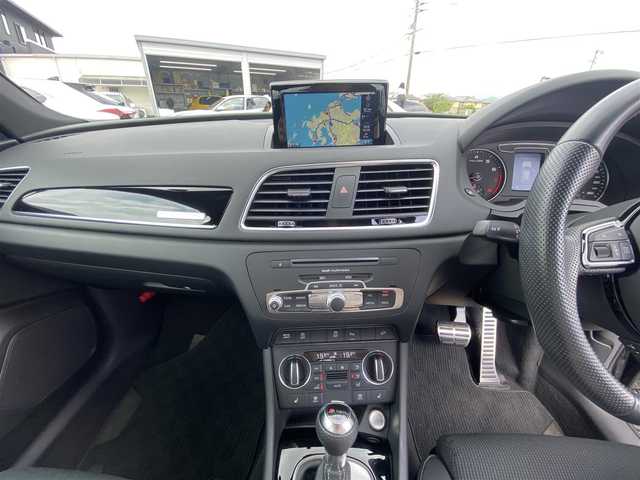 アウディ Ｑ３ Sラインコンペティション 福岡県 2018(平30)年 2.8万km デイトナグレーパールエフェクト ・１オーナー/・純正メモリーナビ／ＣＤ／ＤＶＤ/・バックカメラ/・ハーフレザーシート／シートヒーター/・社外ドライブレコーダー/・フルセグ/・ＥＴＣ/・純正１９ＡＷ/・プッシュスタート/・パーキングアシスト/・アイドリングストップ/・スマートキー/・スペアキー/・フルフラットシート/・オートライト/・LEDライト/・保証書/・取扱説明書