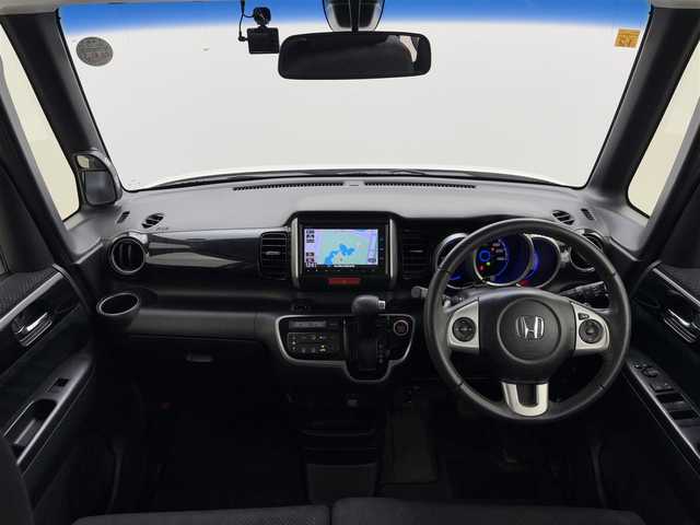 ホンダ Ｎ ＢＯＸ カスタム ターボ SSパッケージ 岡山県 2014(平26)年 4.4万km プレミアムホワイトパール 両側電動スライドドア/クルーズコントロール/パドルシフト/純正ドライブレコーダー（前後）/純正８インチナビ/フルセグTV/Bluetooth/パドルシフト/LEDヘッドライト/バックカメラ/アイドリングストップ