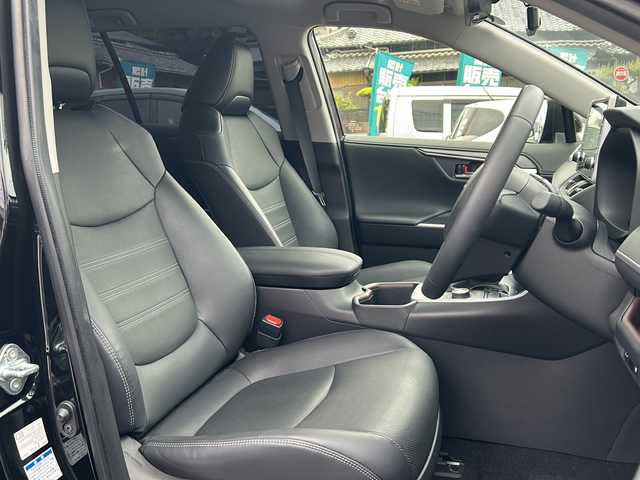 トヨタ ＲＡＶ４ G Zパッケージ 愛知県 2022(令4)年 1.7万km アティチュードブラックマイカ /禁煙車/ワンオーナー//純正9インチナビ・フルセグTV//USB/Miracast/BT//ビルトインETC//前後ドライブレコーダー（ZDR-035）//トヨタセーフティセンス//プリクラッシュセーフティ//レーントレーシングアシスト//ブラインドスポットモニター//前後クリアランスソナー//黒合皮レザーシート//D席パワーシートメモリ付き//前席シートヒーター//前席シートベンチレーション//ステアリングヒーター//パワーバックドア//LEDオートライト//電格ミラーウインカー//走行モード切替//ダウンヒルアシストコントロール//横滑り防止（TRC）//スペアキー//取扱説明書//新車保証書