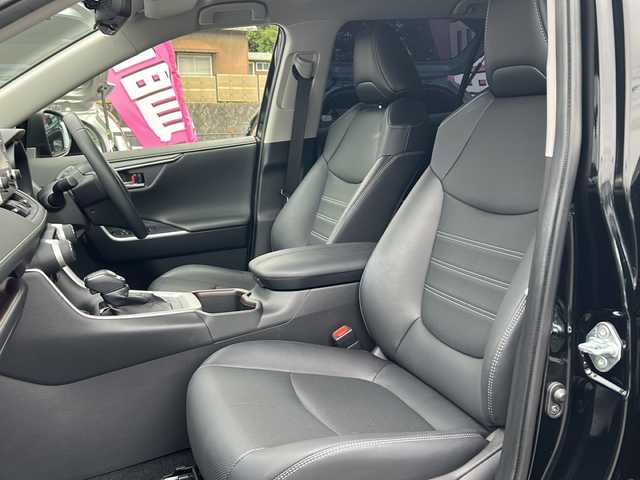 トヨタ ＲＡＶ４ G Zパッケージ 愛知県 2022(令4)年 1.7万km アティチュードブラックマイカ /禁煙車/ワンオーナー//純正9インチナビ・フルセグTV//USB/Miracast/BT//ビルトインETC//前後ドライブレコーダー（ZDR-035）//トヨタセーフティセンス//プリクラッシュセーフティ//レーントレーシングアシスト//ブラインドスポットモニター//前後クリアランスソナー//黒合皮レザーシート//D席パワーシートメモリ付き//前席シートヒーター//前席シートベンチレーション//ステアリングヒーター//パワーバックドア//LEDオートライト//電格ミラーウインカー//走行モード切替//ダウンヒルアシストコントロール//横滑り防止（TRC）//スペアキー//取扱説明書//新車保証書