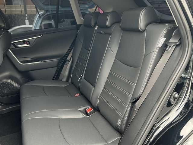 トヨタ ＲＡＶ４ G Zパッケージ 愛知県 2022(令4)年 1.7万km アティチュードブラックマイカ /禁煙車/ワンオーナー//純正9インチナビ・フルセグTV//USB/Miracast/BT//ビルトインETC//前後ドライブレコーダー（ZDR-035）//トヨタセーフティセンス//プリクラッシュセーフティ//レーントレーシングアシスト//ブラインドスポットモニター//前後クリアランスソナー//黒合皮レザーシート//D席パワーシートメモリ付き//前席シートヒーター//前席シートベンチレーション//ステアリングヒーター//パワーバックドア//LEDオートライト//電格ミラーウインカー//走行モード切替//ダウンヒルアシストコントロール//横滑り防止（TRC）//スペアキー//取扱説明書//新車保証書
