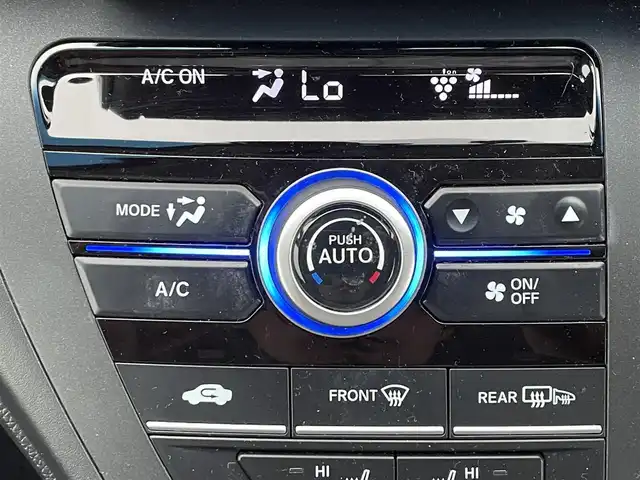 ホンダ フリード クロスター ホンダセンシング 滋賀県 2021(令3)年 3.4万km クリスタルブラックパール ホンダセンシング/純正9型SDナビ/・フルセグTV/・CD DVD /・Bluetooth/バックカメラ/ドライブレコーダー/ETC/シートヒーター/ハーフレザーシート/両側パワースライドドア/プッシュスタート/スマートキー/革巻きステアリング/ステアリングリモコン/電格ミラー/ウインカーミラー/ドアバイザー