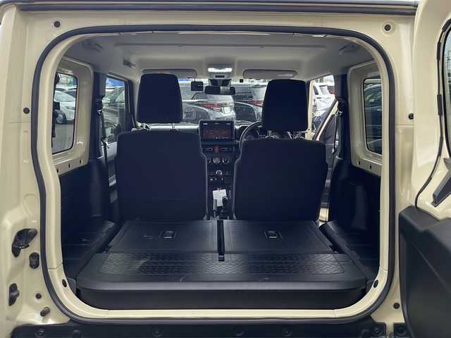 スズキ ジムニー XC 道東・釧路十勝 2021(令3)年 1.8万km シフォンアイボリーメタリックブラック2トーンルーフ ・４WD/・アルパイン9インチナビ/（CD・DVD・AM・FM・BT・フルセグ）/・バックカメラ/・ナビ連動前後ドライブレコーダー/・クルーズコントロール/・ステアリングスイッチ/・スマートキー/・プッシュスタート/・オートライト/・オートハイビーム/・横滑り防止装置/・純正ETC/・シートヒーター/・LEDヘッドライト/・純正ゴムマット/・ヘッドライトウォッシャー/・純正マットガード/・電動格納ミラー