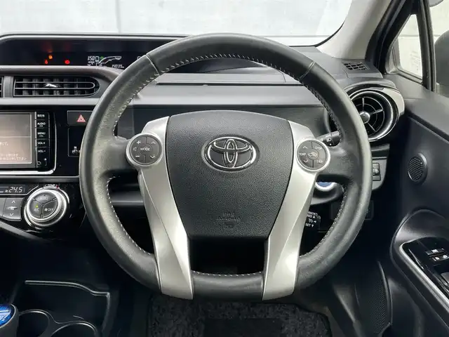 トヨタ アクア G 千葉県 2015(平27)年 1.4万km シルバーM 純正ナビ/バックカメラ/クルーズコントロール/オートライト/オートマチックハイビーム/衝突被害軽減ブレーキ/レーンキープアシスト/アイドリングストップ/スマートキー/プッシュスタート