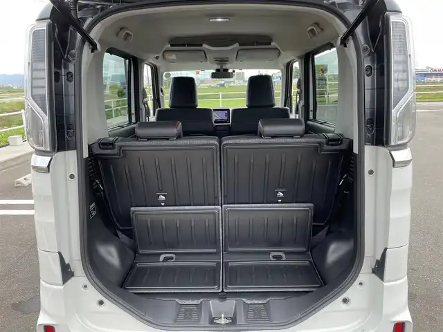 マツダ フレアワゴン 佐賀県 2018(平30)年 6.9万km パール ８インチメモリナビ/・フルセグTV/CD/DVD/SD/USB/Bluetooth/ビルトインETC/両側パワースライドドア/パドルシフト/ハーフレザーシート/ISOFIX対応/後席用サイドサンシェード/革巻きステアリング/ステアリングリモコン/社外14インチアルミホイール/純正LEDヘッドライト/純正LEDフォグライト/取扱説明書/スペアキー１本/車線逸脱警報システム/衝突被害軽減ブレーキ/パーキングセンサー(後方のみ)