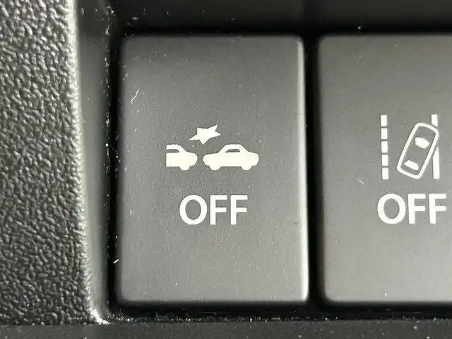 スズキ ジムニー XC 静岡県 2018(平30)年 5万km シフォンアイボリーメタリックブラック2トーンルーフ 純正ディスプレイオーディオ/（CD/DVD/Bluetooth/USB/BT）/セーフティサポート/・デュアルセンサーブレーキサポート/・誤発進抑制機能/・車線逸脱警報機能/クルーズコントロール/LEDヘッドランプ/オートライト/社外16インチアルミ/４WD/革巻きステアリングホイール/ステアリングスイッチ/前席シートヒーター/ダウンヒルアシストコントロール/スペアキー/キーレスプッシュスタートシステム