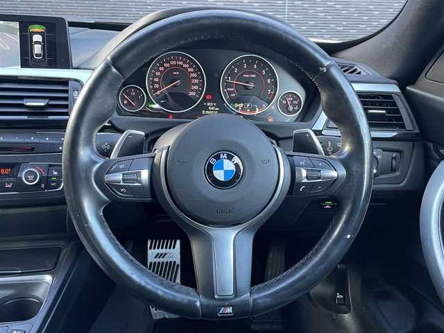 ＢＭＷ ３３５ｉ グランツーリスモ Mスポーツ 大分県 2014(平26)年 8.5万km アルピンホワイトⅢ 保証書/取扱説明書/純正ナビ/Bluetooth/バックカメラ/USB/サンルーフ/フルレザーシート/パワーシート（D席/N席）/シートヒーター（D席/N席）/電動格納ミラー/アンビエントライト/電動リアゲート/純正フロアマット有/純正18インチアルミホイール