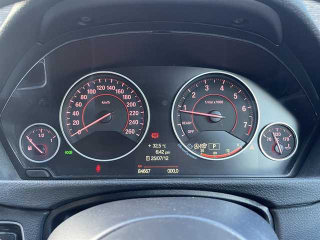 ＢＭＷ ３３５ｉ グランツーリスモ Mスポーツ 大分県 2014(平26)年 8.5万km アルピンホワイトⅢ 保証書/取扱説明書/純正ナビ/Bluetooth/バックカメラ/USB/サンルーフ/フルレザーシート/パワーシート（D席/N席）/シートヒーター（D席/N席）/電動格納ミラー/アンビエントライト/電動リアゲート/純正フロアマット有/純正18インチアルミホイール