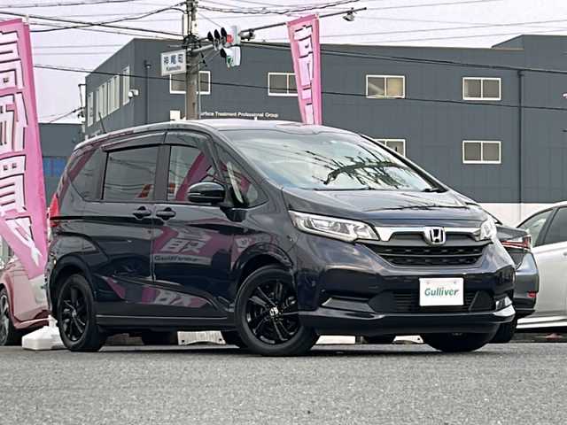 ホンダ フリード G ブラックスタイル 愛知県 2023(令5)年 3.3万km トワイライトミストブラックパール /禁煙/ワンオーナー/ディーラー整備記録簿R5.6.7//純正ナビ/フルセグTV/BT/USB/CD/DVD//TVキャンセラー/バックカメラ/ETC//純正前後ドライブレコーダー(DRH-204VD)//両側パワースライドドア//アイドリングストップ//LEDヘッドランプ/オートライト/オートハイビーム//ACC/LKAS/CMBS/RSA//電動格納ウィンカーミラー//純正15インチAW//シートリフト//ECON//ステアリングスイッチ//純正フロアマット//純正ドアバイザー//保証書//取扱説明書//スペアスマートキー有