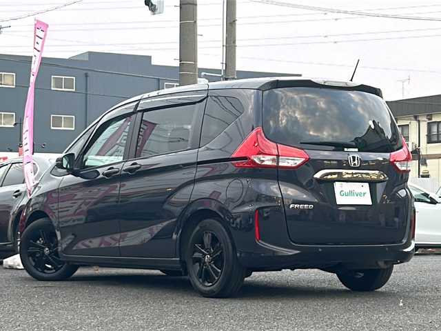 ホンダ フリード G ブラックスタイル 愛知県 2023(令5)年 3.3万km トワイライトミストブラックパール /禁煙/ワンオーナー/ディーラー整備記録簿R5.6.7//純正ナビ/フルセグTV/BT/USB/CD/DVD//TVキャンセラー/バックカメラ/ETC//純正前後ドライブレコーダー(DRH-204VD)//両側パワースライドドア//アイドリングストップ//LEDヘッドランプ/オートライト/オートハイビーム//ACC/LKAS/CMBS/RSA//電動格納ウィンカーミラー//純正15インチAW//シートリフト//ECON//ステアリングスイッチ//純正フロアマット//純正ドアバイザー//保証書//取扱説明書//スペアスマートキー有
