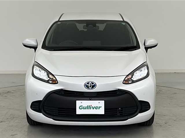 トヨタ アクア X 宮城県 2021(令3)年 6.7万km プラチナホワイトパールマイカ Toyota Safety Sense/・プリクラッシュセーフティ/・レーントレーシングアシスト/・レーダークルーズコントロール/・オートマチックハイビーム/ブラインドスポットモニター/全周囲カメラ/純正7型DAナビ/・BT.ミラーキャスト/ビルトインETC/プッシュスタート/スマートキー/LEDヘッドライト/ステアリングスイッチ/社外フロアマット/純正ホイルキャップ/AC100V充電