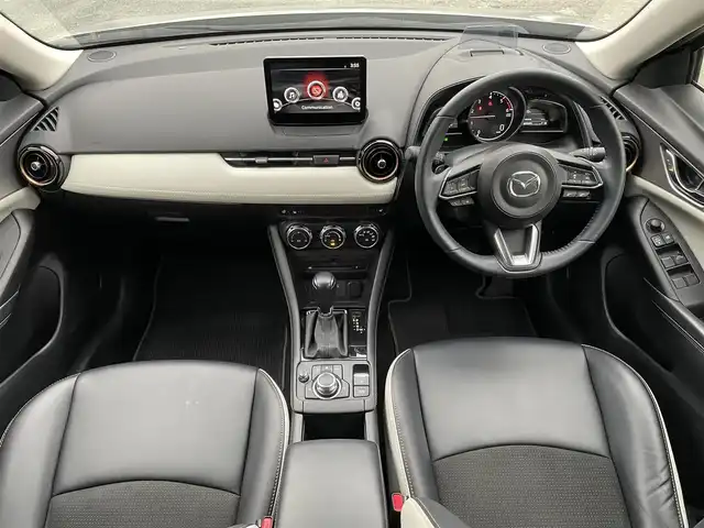 マツダ ＣＸ－３ XD スーパー エッジー 熊本県 2022(令4)年 4.2万km ゴールドⅡ 衝突軽減ブレーキ/プッシュスタート/純正ナビ/（CD・DVD・フルセグTV・BTオーディオ・USB）/全方位カメラ/ETC/前後ドライブレコーダー/純正18インチAW（ブラックメタリック塗装）/レーダークルーズ/パドルシフト/ハーフレザーシート/右前席パワーシート/前席シートヒーター/ステアリングヒーター/ドライバー・アテンション・アラート/LEDヘッドライト/オートライト/LEDフォグライト/前後コーナーセンサー/横滑り防止装置/ウィンカーミラー/純正フロアマット/純正ドアバイザー/新車保証書/取扱説明書/スマートスペアキー×1本/カラー番号：48S