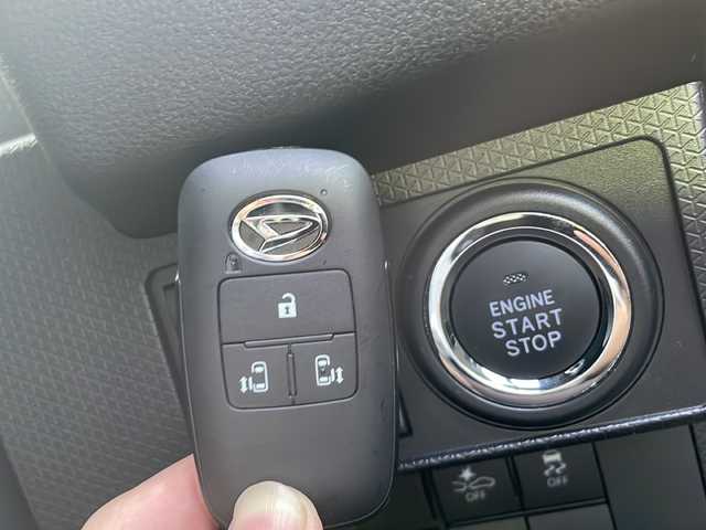 ダイハツ タント カスタム RS スタイルセレクション 京都府 2021(令3)年 2.9万km ブラックマイカメタリック ワンオーナー/純正ナビ/・BTオーディオ/CD/DVD/AM/FM/アラウンドビューモニター/バックカメラ/両側パワースライドドア/レーダークルーズコントロール/スマートアシスト/コーナーセンサー/ドラレコ/ビルトインETC/プッシュスタート/シートヒーター(D/N席)/アイドリングストップ/オートライト(オートハイビーム)/車線逸脱防止装置/純正フロアマット/スマートスペアキー/保証書＆取説