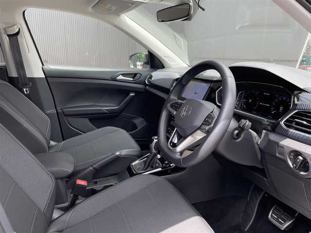 フォルクスワーゲン Ｔ－クロス TSI スタイル 長野県 2022(令4)年 0.8万km ベージュ 純正ナビ/フルセグＴＶ　/ＡｎｄｒｏｉｄＡｕｔｏ　/ＡｐｐｌｅＣａｒＰｌａｙ　/ＬＥＤヘッドライト＆フォグミラーリンク　/パークアシスト　/ＡＣＣ　/ワイヤレスチャージング　/ＥＴＣ２．０　/デジタルメーター　/スマートキー