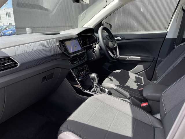 フォルクスワーゲン Ｔ－クロス TSI スタイル 長野県 2022(令4)年 0.8万km ベージュ 純正ナビ/フルセグＴＶ　/ＡｎｄｒｏｉｄＡｕｔｏ　/ＡｐｐｌｅＣａｒＰｌａｙ　/ＬＥＤヘッドライト＆フォグミラーリンク　/パークアシスト　/ＡＣＣ　/ワイヤレスチャージング　/ＥＴＣ２．０　/デジタルメーター　/スマートキー