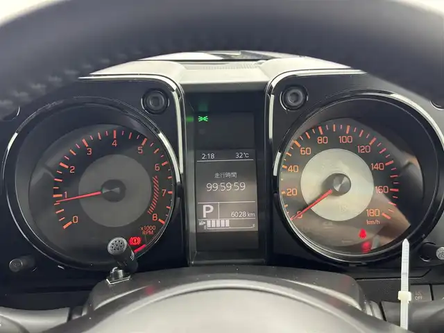 スズキ ジムニー シエラ JC 福井県 2023(令5)年 0.6万km シフォンアイボリーM カロッツェリア製ディスプレイオーディオFH8500DVS/シートヒーター  /クルコン　/純正AW /純正フォグ　/純正フロアマット　/スズキセーフティーサポート　/ビルトインETC2.0 /スマートキー　/前方ドライブレコーダー