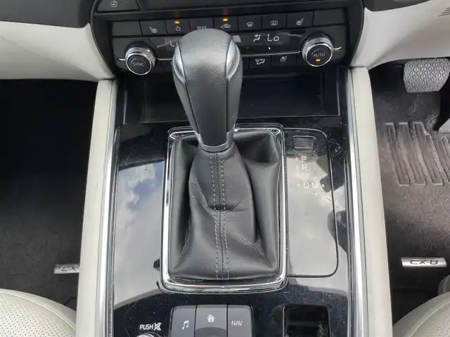 マツダ ＣＸ－８ XD Lパッケージ 滋賀県 2019(平31)年 7.4万km マシーングレープレミアムM 純正ナビ/(CD/DVD/フルセグ/Bluetooth)/全方位カメラ/ホワイトレザーシート/前席パワーシート/1.2列目シートヒーター/前席ベンチレーション/追従クルーズコントロール/ETC/前後ドラレコ/電動リアゲート/LEDヘッドライト/オートライト/スマートキー/プッシュスタート