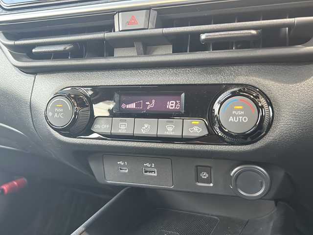 日産 ノート X 静岡県 2021(令3)年 3.9万km ガーネットレッド 純正ナビ/・AM/FM/・Bluetooth/・HDMI/・フルセグTV/・USB/・スマートフォン連携/主要装備/・アラウンドビューモニター/・ドライブレコーダー/・ビルトインＥＴＣ2.0/・ＬＥＤヘッドライト/・オートハイビーム/・エマージェンシーブレーキ/・レーンキープアシスト/・コーナーセンサー/・ワイヤレス充電/・デジタルインナーミラー/・サイドカーテンエアバッグ
