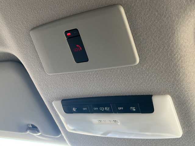 日産 ノート X 静岡県 2021(令3)年 3.9万km ガーネットレッド 純正ナビ/・AM/FM/・Bluetooth/・HDMI/・フルセグTV/・USB/・スマートフォン連携/主要装備/・アラウンドビューモニター/・ドライブレコーダー/・ビルトインＥＴＣ2.0/・ＬＥＤヘッドライト/・オートハイビーム/・エマージェンシーブレーキ/・レーンキープアシスト/・コーナーセンサー/・ワイヤレス充電/・デジタルインナーミラー/・サイドカーテンエアバッグ