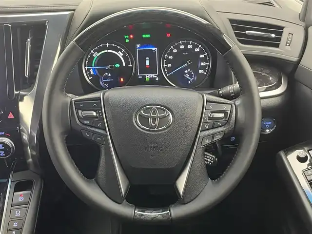 トヨタ アルファードハイブリット S タイプゴールド 愛知県 2021(令3)年 3.5万km ホワイトパールクリスタルシャイン 純正９型ナビ　ＢＳＭ　デジタルインナーミラー　両側パワスラ　追従クルコン　セーフティセンス　フルセグ　ＢＴ　ＥＴＣ　バックカメラ　車線逸脱　衝突軽減　ＬＥＤライト　コーナーセンサー　ＡＣ１００Ｖ電源　電動リアゲート　オットマン　